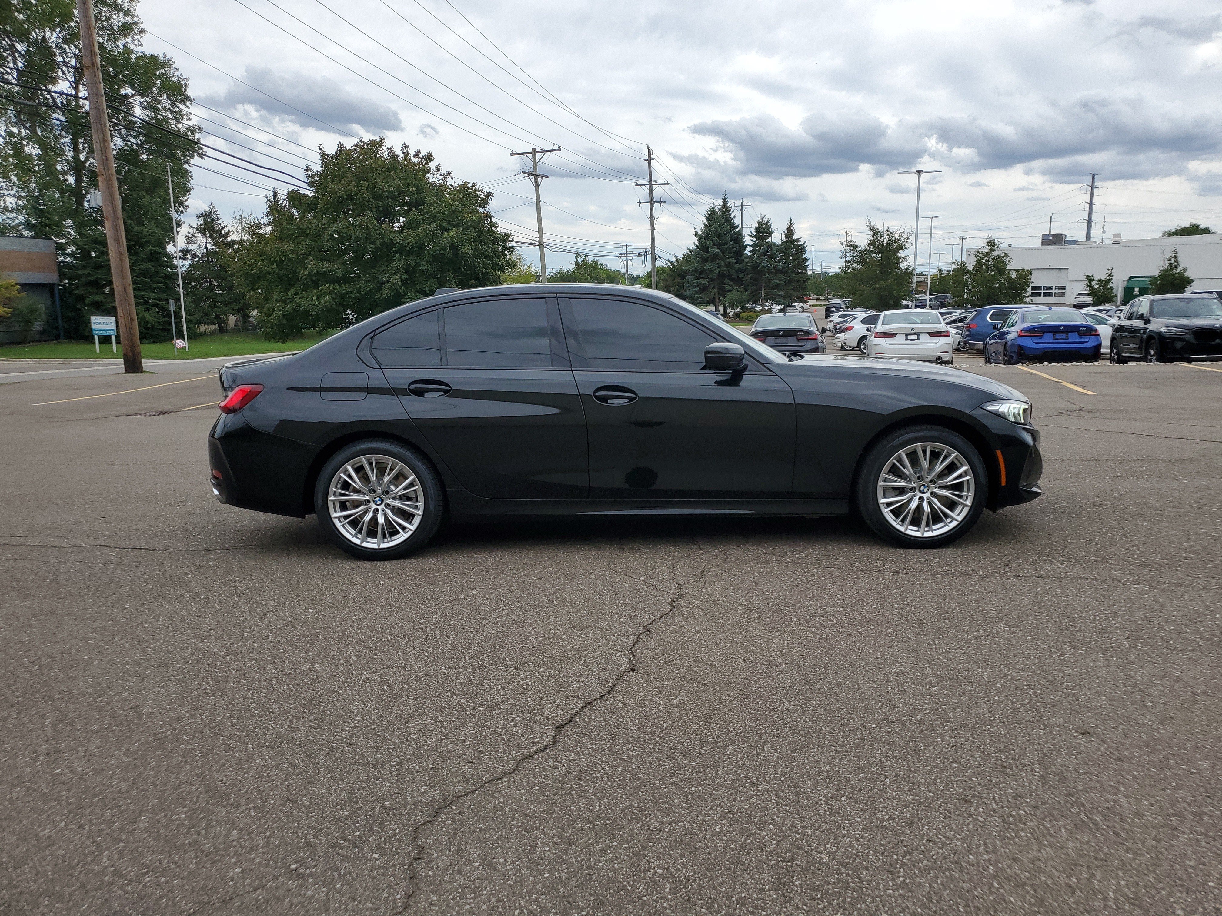 Certified 2023 BMW 330i xDrive Sedan w/ Driving Assistance Package AWD/4WD image 6
