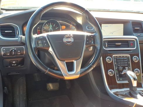 Used 2015 Volvo S60 T5 Platinum AWD/4WD image 10
