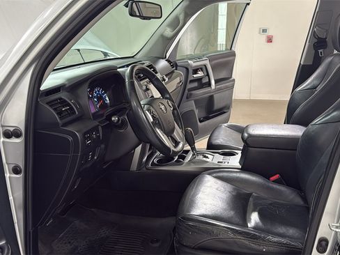 Used 2017 Toyota 4Runner Limited image 12