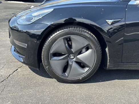 Used 2018 Tesla Model 3 Mid Range image 28