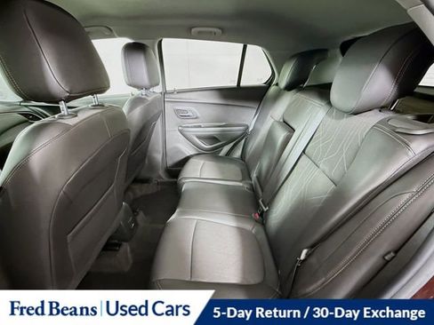 Used 2022 Chevrolet Trax LT w/ Driver Confidence Package image 24