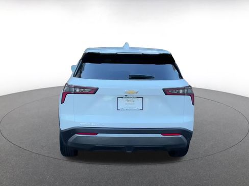 Used 2025 Chevrolet Equinox LT image 12