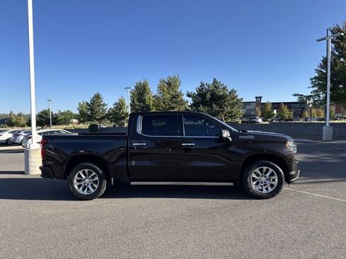 Used 2019 Chevrolet Silverado 1500 High Country w/ Technology Package image 2