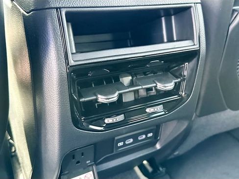 New 2026 Jeep Grand Cherokee Altitude RWD image 19