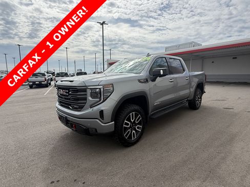 Used 2024 GMC Sierra 1500 AT4 w/ Technology Package AWD/4WD image 2