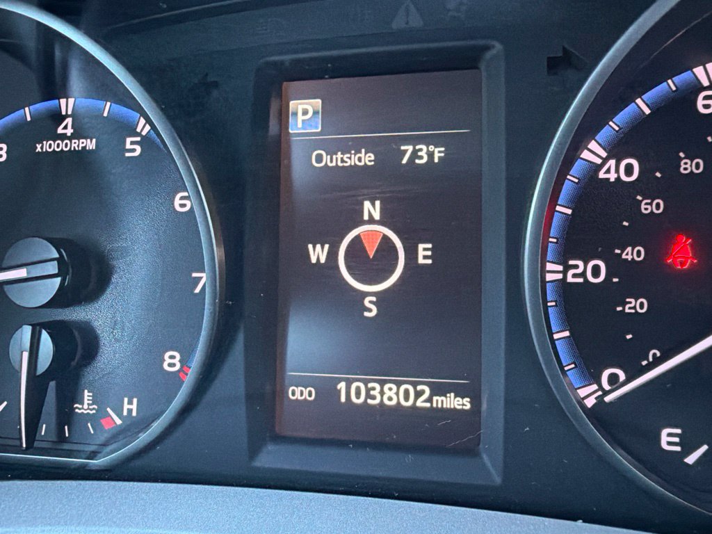 Used 2017 Toyota RAV4 XLE w/ Premium Special Value Package FWD image 6