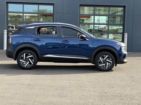 New 2026 Nissan Kicks SV w/ SV Premium Package image 7