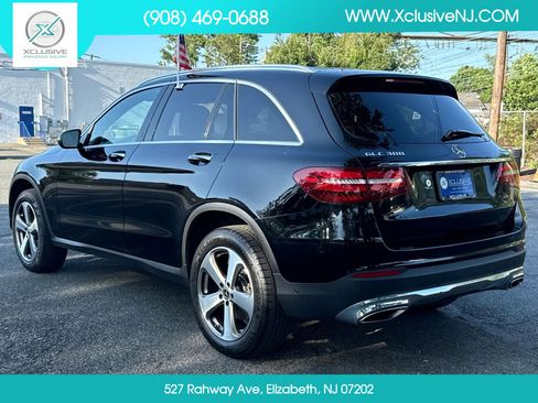 Used 2019 Mercedes-Benz GLC 300 4MATIC image 2
