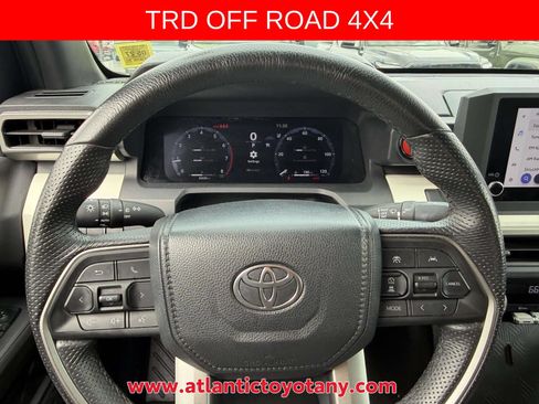 Certified 2024 Toyota Tacoma TRD Off-Road AWD/4WD image 30