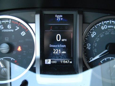 Used 2023 Toyota Tacoma SR5 w/ Black Out Package (TMS) AWD/4WD image 13