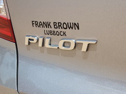 Used 2022 Honda Pilot Special Edition image 9