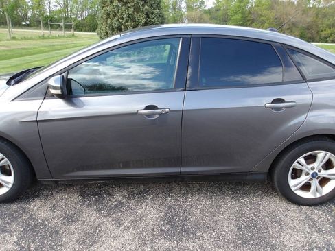 Used 2013 Ford Focus SE FWD image 29