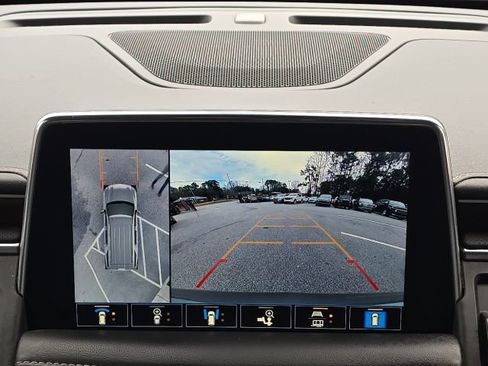 Used 2021 Chevrolet Tahoe Premier w/ Premium Package image 39