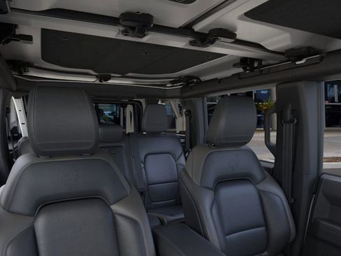 New 2026 Ford Bronco Outer Banks w/ Sasquatch Package image 12