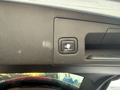 Used 2020 Cadillac XT5 Premium Luxury image 30