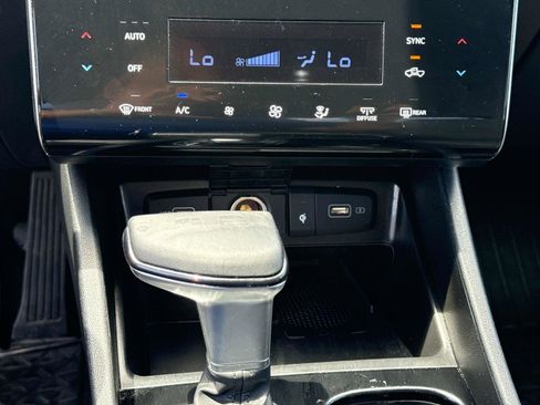 Used 2023 Hyundai Santa Cruz SEL Premium AWD/4WD image 23