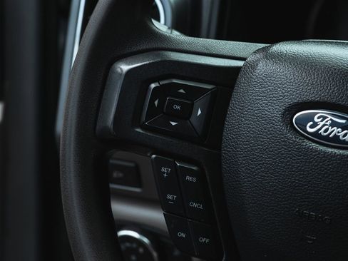 Used 2022 Ford F250 XLT w/ FX4 Off-Road Package image 26