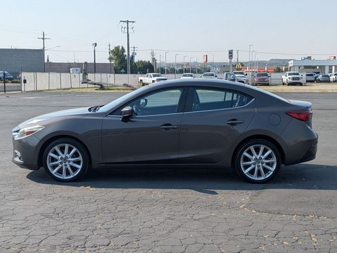 Used 2017 MAZDA MAZDA3 Grand Touring FWD image 9
