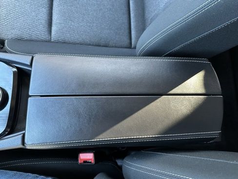 Used 2024 Nissan Rogue SV image 30