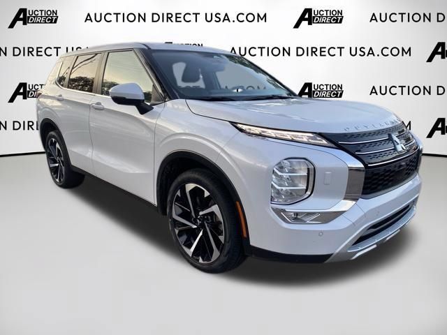 Used 2024 Mitsubishi Outlander SE AWD/4WD image 26