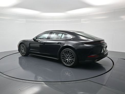 Certified 2026 Porsche Panamera 4 image 3