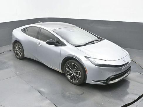Used 2023 Toyota Prius XLE FWD image 13