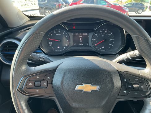 Used 2024 Chevrolet Trax LS FWD image 7