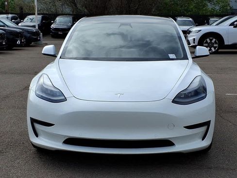 Used 2021 Tesla Model 3 Standard Range Plus image 2