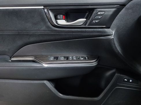 Certified 2018 Honda Clarity Touring image 21