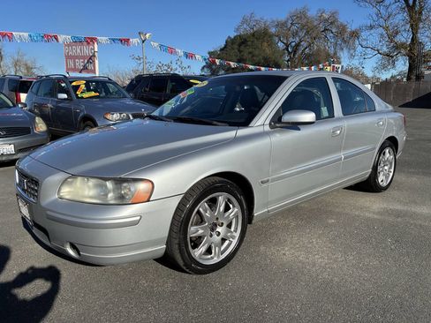 Used 2005 Volvo S60 2.5T image 1
