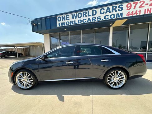 Used 2013 Cadillac XTS Platinum w/ Driver Assist Package FWD image 2