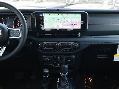 New 2026 Jeep Wrangler Unlimited Sahara AWD/4WD image 25