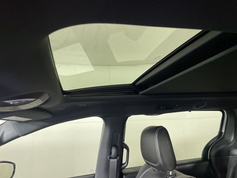 New 2026 Chrysler Pacifica Select FWD image 38