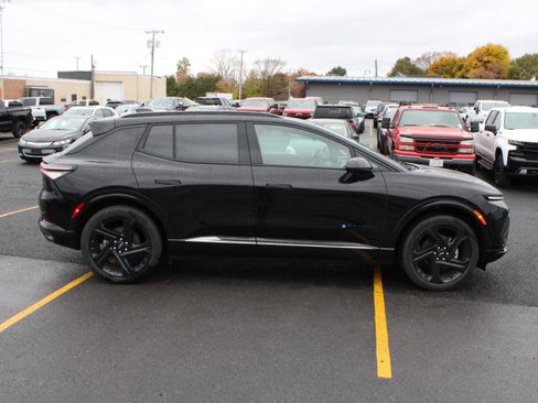 New 2025 Chevrolet Equinox EV RS w/ Convenience Package II image 4