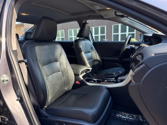Used 2017 Honda Accord EX-L image 15