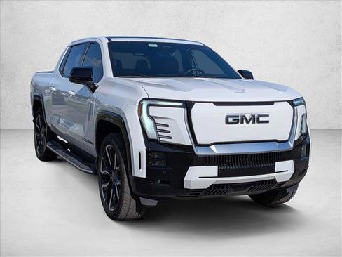 Used 2025 GMC Sierra EV Denali image 3