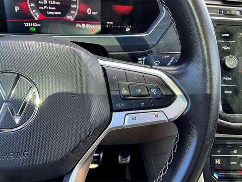 Used 2023 Volkswagen Tiguan SE R-Line image 14