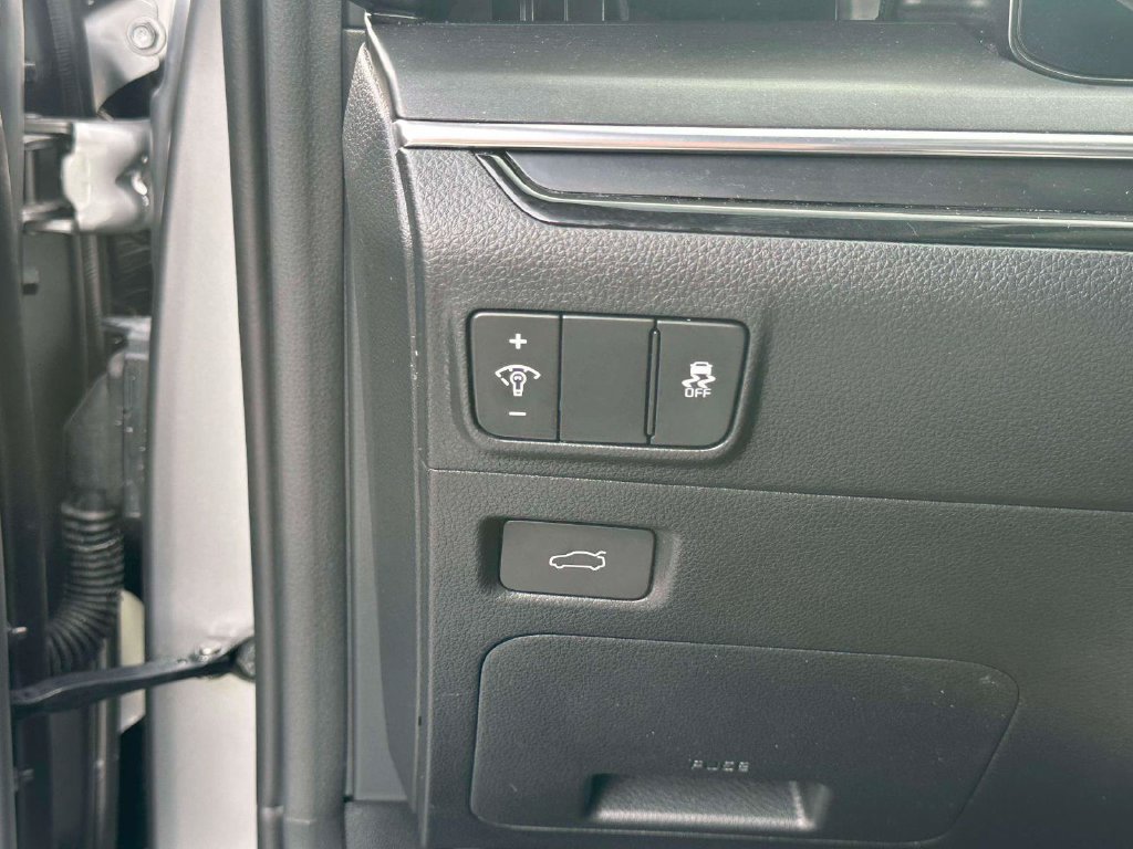 Used 2025 Kia K5 GT FWD image 20