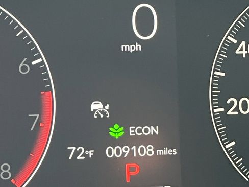 Used 2025 Honda Pilot TrailSport image 19