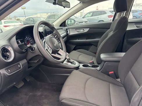 Used 2023 Kia Forte LXS image 8