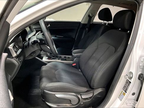 Used 2020 Kia Optima LX image 33