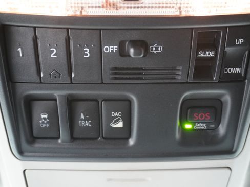 Used 2012 Toyota 4Runner Limited AWD/4WD image 23