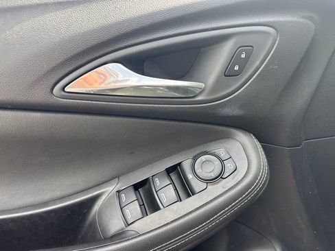 Used 2024 Buick Encore GX Preferred AWD/4WD image 15