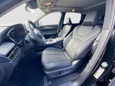 Certified 2026 INFINITI QX60 Luxe w/ Cargo Package FWD image 23