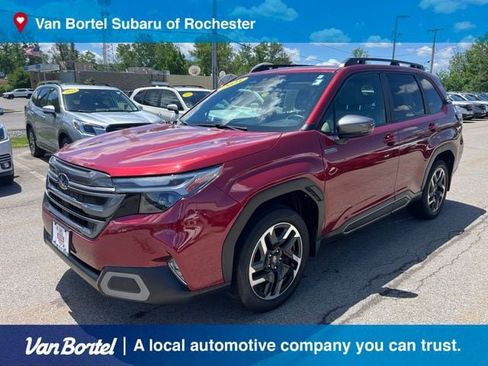 Used 2025 Subaru Forester Limited AWD/4WD image 1