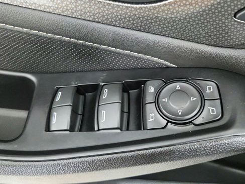 Used 2023 Chevrolet Traverse Premier w/ Redline Edition FWD image 17