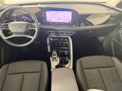 Used 2025 Audi Q5 Premium w/ Convenience Package AWD/4WD image 16