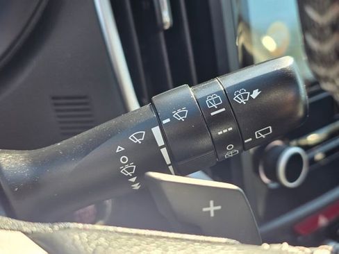 Used 2023 Subaru Forester Limited image 39