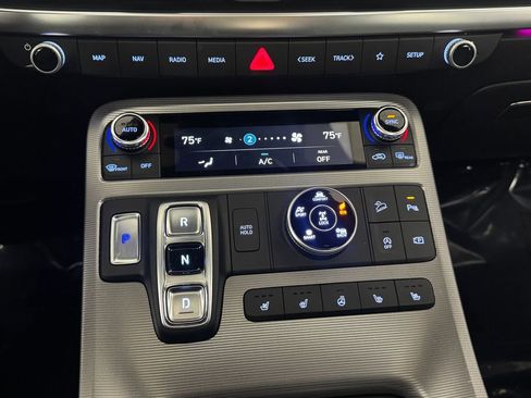 Used 2023 Hyundai Palisade Calligraphy image 25