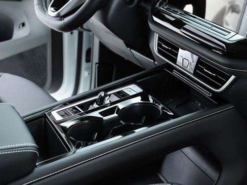 New 2026 Volkswagen Atlas SE image 34